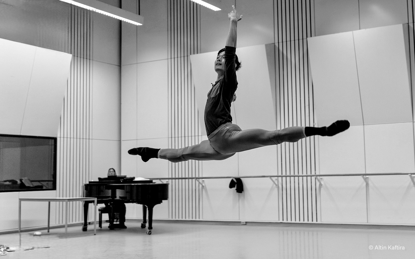 Esmeralda Pas de deux, Photo by Altin Kaftira